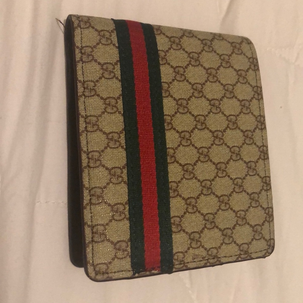 Gucci wallet